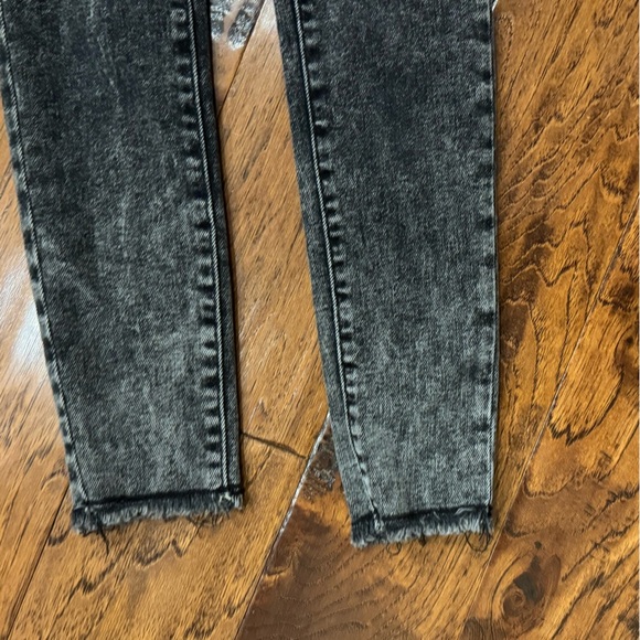 Bundle of 2 girls skinny jeans, GAP and Old Navy denim, size 8 - Picture 13 of 15